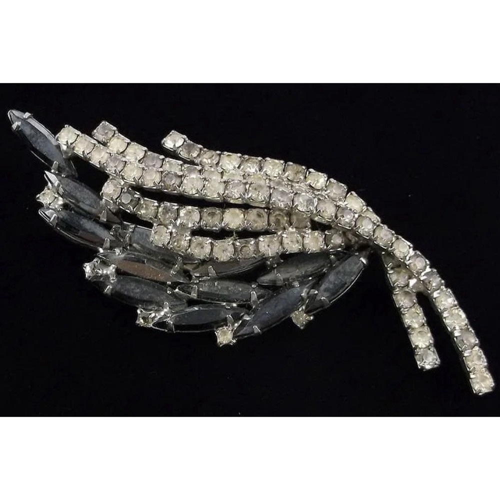 Vintage‎ Rhinestone Brooch Smokey Gray Clear Stones 1950s